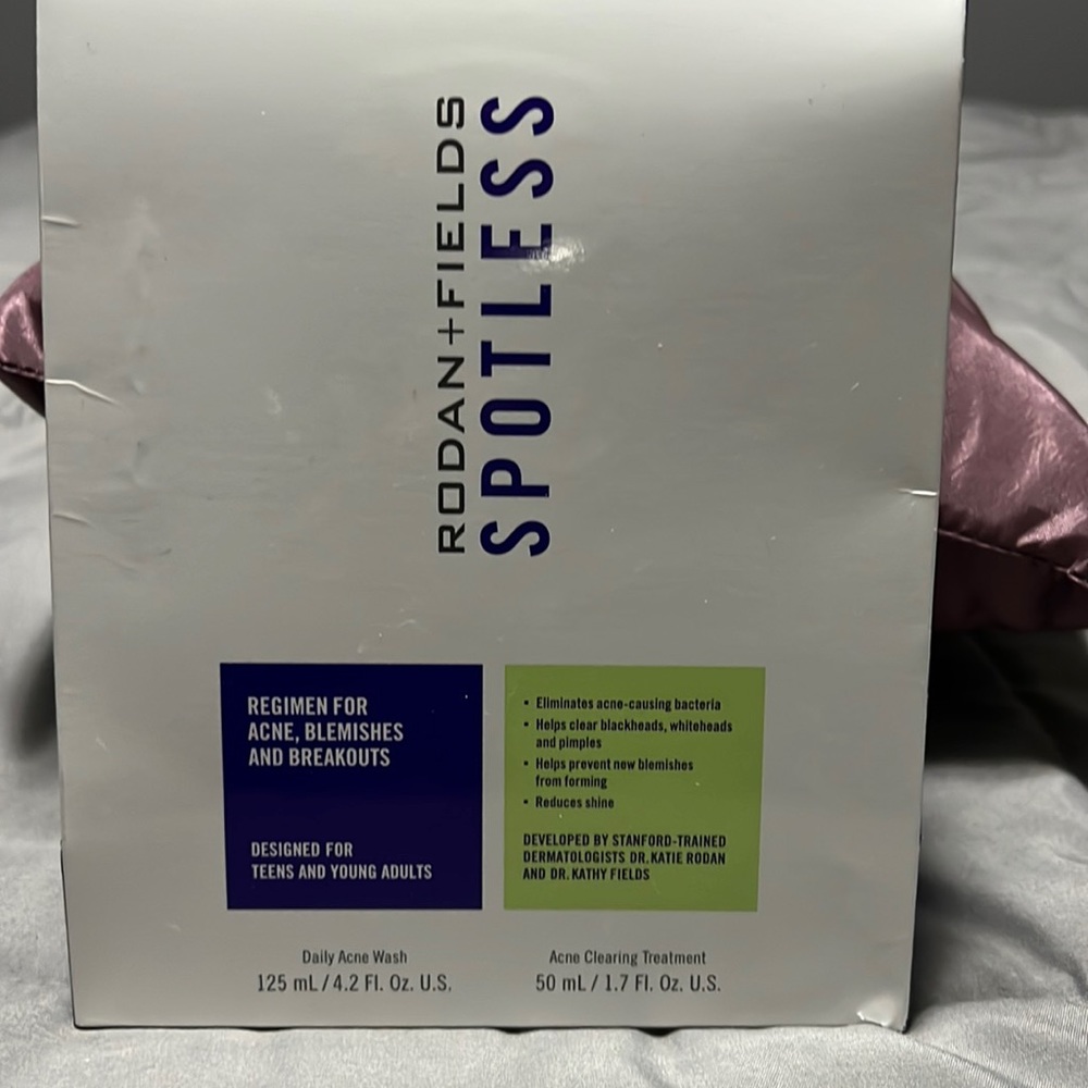 Rodan + Fields Spotless acne set